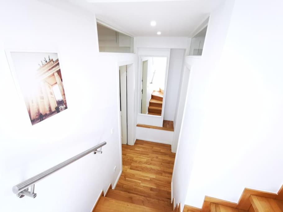 Inval L Rockchair Apartments L Modern Maisonette In City Center "Mitte" 2 Bedrooms Boxspringbeds 2 Bathroom Welcomes You! Берлин Екстериор снимка